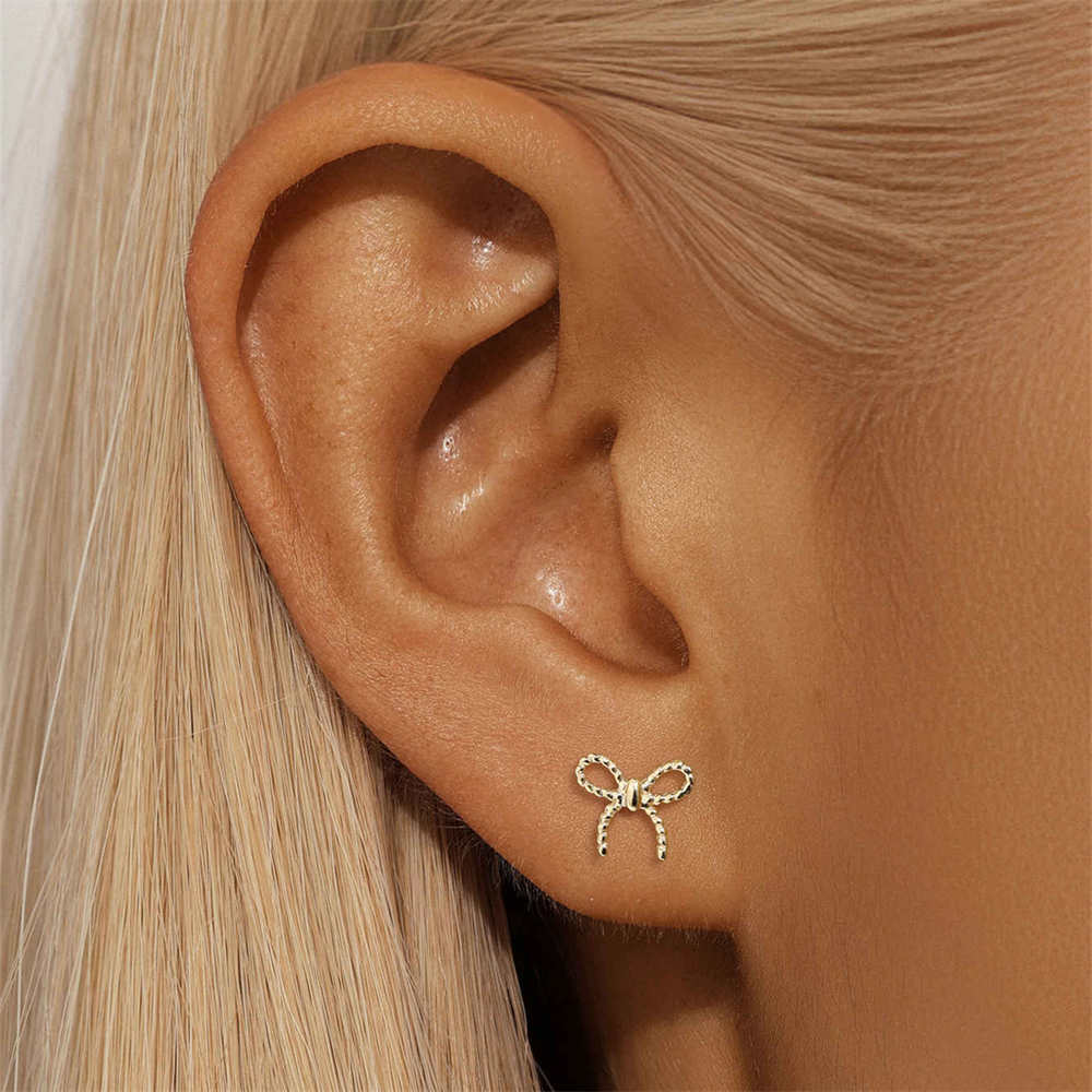 14K Solid Gold Bow Flat Head Threaded Cartilage Piercing Stud